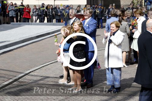 Zwolle 27 april 2016
Koningsdag in Zwolle met Koning Willem Alexander Koningin Maxima Prinses Amalia Ariane Alexia Prins Constantijn Prinses Laurentien Prins Maurits Prinses Marilene Prins Bernhard Prinses Annette Prins Pieter Christiaan Prinses Anita Prins Floris en Prinses Aimee.