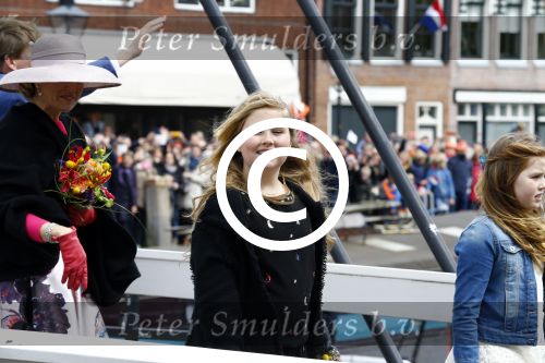 Zwolle 27 april 2016
Koningsdag in Zwolle met Koning Willem Alexander Koningin Maxima Prinses Amalia Ariane Alexia Prins Constantijn Prinses Laurentien Prins Maurits Prinses Marilene Prins Bernhard Prinses Annette Prins Pieter Christiaan Prinses Anita Prins Floris en Prinses Aimee.