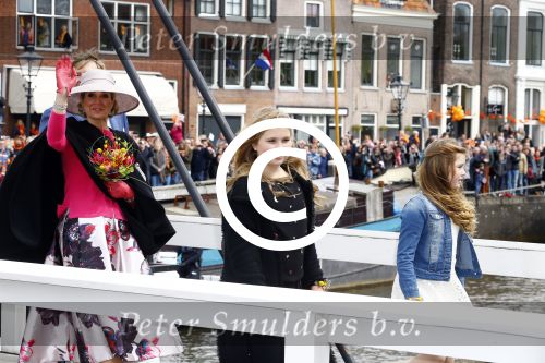 Zwolle 27 april 2016
Koningsdag in Zwolle met Koning Willem Alexander Koningin Maxima Prinses Amalia Ariane Alexia Prins Constantijn Prinses Laurentien Prins Maurits Prinses Marilene Prins Bernhard Prinses Annette Prins Pieter Christiaan Prinses Anita Prins Floris en Prinses Aimee.