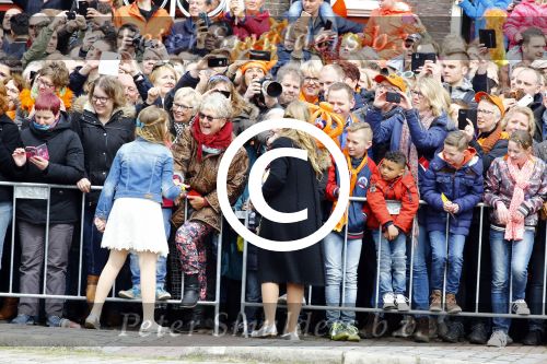 Zwolle 27 april 2016
Koningsdag in Zwolle met Koning Willem Alexander Koningin Maxima Prinses Amalia Ariane Alexia Prins Constantijn Prinses Laurentien Prins Maurits Prinses Marilene Prins Bernhard Prinses Annette Prins Pieter Christiaan Prinses Anita Prins Floris en Prinses Aimee.