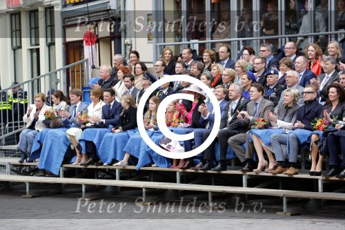 Zwolle 27 april 2016
Koningsdag in Zwolle met Koning Willem Alexander Koningin Maxima Prinses Amalia Ariane Alexia Prins Constantijn Prinses Laurentien Prins Maurits Prinses Marilene Prins Bernhard Prinses Annette Prins Pieter Christiaan Prinses Anita Prins Floris en Prinses Aimee.