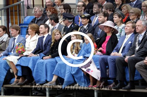 Zwolle 27 april 2016
Koningsdag in Zwolle met Koning Willem Alexander Koningin Maxima Prinses Amalia Ariane Alexia Prins Constantijn Prinses Laurentien Prins Maurits Prinses Marilene Prins Bernhard Prinses Annette Prins Pieter Christiaan Prinses Anita Prins Floris en Prinses Aimee.