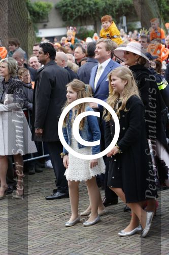 Zwolle 27 april 2016
Koningsdag in Zwolle met Koning Willem Alexander Koningin Maxima Prinses Amalia Ariane Alexia Prins Constantijn Prinses Laurentien Prins Maurits Prinses Marilene Prins Bernhard Prinses Annette Prins Pieter Christiaan Prinses Anita Prins Floris en Prinses Aimee.