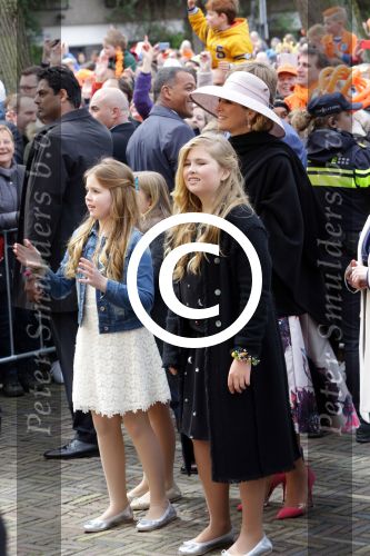 Zwolle 27 april 2016
Koningsdag in Zwolle met Koning Willem Alexander Koningin Maxima Prinses Amalia Ariane Alexia Prins Constantijn Prinses Laurentien Prins Maurits Prinses Marilene Prins Bernhard Prinses Annette Prins Pieter Christiaan Prinses Anita Prins Floris en Prinses Aimee.