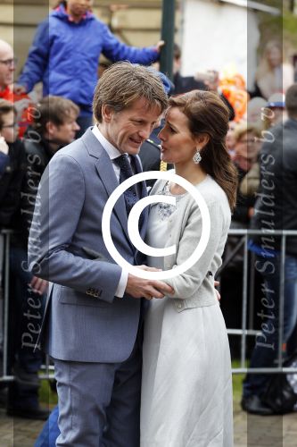 Zwolle 27 april 2016
Koningsdag in Zwolle met Koning Willem Alexander Koningin Maxima Prinses Amalia Ariane Alexia Prins Constantijn Prinses Laurentien Prins Maurits Prinses Marilene Prins Bernhard Prinses Annette Prins Pieter Christiaan Prinses Anita Prins Floris en Prinses Aimee.