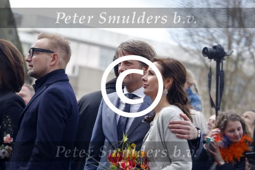 Zwolle 27 april 2016
Koningsdag in Zwolle met Koning Willem Alexander Koningin Maxima Prinses Amalia Ariane Alexia Prins Constantijn Prinses Laurentien Prins Maurits Prinses Marilene Prins Bernhard Prinses Annette Prins Pieter Christiaan Prinses Anita Prins Floris en Prinses Aimee.
