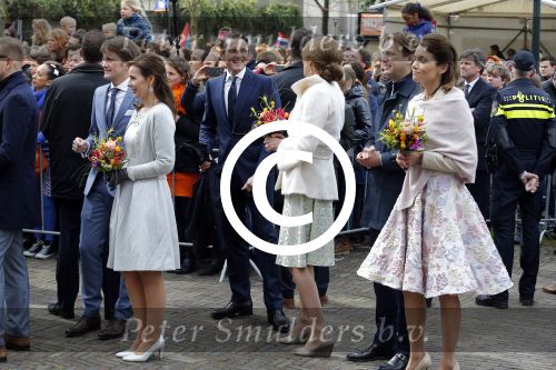 Zwolle 27 april 2016
Koningsdag in Zwolle met Koning Willem Alexander Koningin Maxima Prinses Amalia Ariane Alexia Prins Constantijn Prinses Laurentien Prins Maurits Prinses Marilene Prins Bernhard Prinses Annette Prins Pieter Christiaan Prinses Anita Prins Floris en Prinses Aimee.