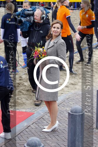 Zwolle 27 april 2016
Koningsdag in Zwolle met Koning Willem Alexander Koningin Maxima Prinses Amalia Ariane Alexia Prins Constantijn Prinses Laurentien Prins Maurits Prinses Marilene Prins Bernhard Prinses Annette Prins Pieter Christiaan Prinses Anita Prins Floris en Prinses Aimee.