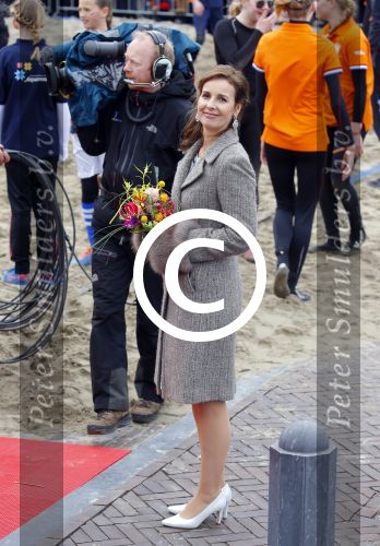 Zwolle 27 april 2016
Koningsdag in Zwolle met Koning Willem Alexander Koningin Maxima Prinses Amalia Ariane Alexia Prins Constantijn Prinses Laurentien Prins Maurits Prinses Marilene Prins Bernhard Prinses Annette Prins Pieter Christiaan Prinses Anita Prins Floris en Prinses Aimee.