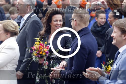 Zwolle 27 april 2016
Koningsdag in Zwolle met Koning Willem Alexander Koningin Maxima Prinses Amalia Ariane Alexia Prins Constantijn Prinses Laurentien Prins Maurits Prinses Marilene Prins Bernhard Prinses Annette Prins Pieter Christiaan Prinses Anita Prins Floris en Prinses Aimee.