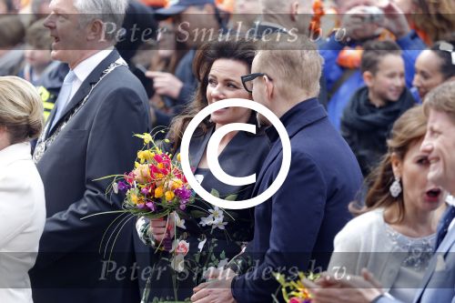 Zwolle 27 april 2016
Koningsdag in Zwolle met Koning Willem Alexander Koningin Maxima Prinses Amalia Ariane Alexia Prins Constantijn Prinses Laurentien Prins Maurits Prinses Marilene Prins Bernhard Prinses Annette Prins Pieter Christiaan Prinses Anita Prins Floris en Prinses Aimee.