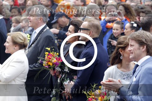 Zwolle 27 april 2016
Koningsdag in Zwolle met Koning Willem Alexander Koningin Maxima Prinses Amalia Ariane Alexia Prins Constantijn Prinses Laurentien Prins Maurits Prinses Marilene Prins Bernhard Prinses Annette Prins Pieter Christiaan Prinses Anita Prins Floris en Prinses Aimee.