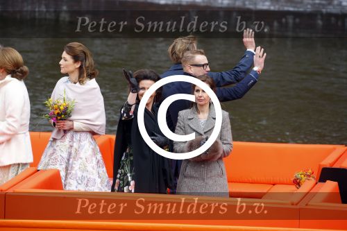 Zwolle 27 april 2016
Koningsdag in Zwolle met Koning Willem Alexander Koningin Maxima Prinses Amalia Ariane Alexia Prins Constantijn Prinses Laurentien Prins Maurits Prinses Marilene Prins Bernhard Prinses Annette Prins Pieter Christiaan Prinses Anita Prins Floris en Prinses Aimee.