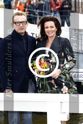 Zwolle 27 april 2016
Koningsdag in Zwolle met Koning Willem Alexander Koningin Maxima Prinses Amalia Ariane Alexia Prins Constantijn Prinses Laurentien Prins Maurits Prinses Marilene Prins Bernhard Prinses Annette Prins Pieter Christiaan Prinses Anita Prins Floris en Prinses Aimee.