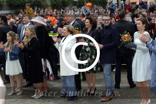 Zwolle 27 april 2016
Koningsdag in Zwolle met Koning Willem Alexander Koningin Maxima Prinses Amalia Ariane Alexia Prins Constantijn Prinses Laurentien Prins Maurits Prinses Marilene Prins Bernhard Prinses Annette Prins Pieter Christiaan Prinses Anita Prins Floris en Prinses Aimee.