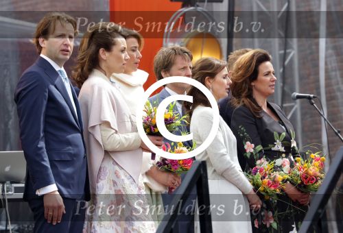 Zwolle 27 april 2016
Koningsdag in Zwolle met Koning Willem Alexander Koningin Maxima Prinses Amalia Ariane Alexia Prins Constantijn Prinses Laurentien Prins Maurits Prinses Marilene Prins Bernhard Prinses Annette Prins Pieter Christiaan Prinses Anita Prins Floris en Prinses Aimee.