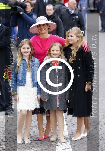 Zwolle 27 april 2016
Koningsdag in Zwolle met Koning Willem Alexander Koningin Maxima Prinses Amalia Ariane Alexia Prins Constantijn Prinses Laurentien Prins Maurits Prinses Marilene Prins Bernhard Prinses Annette Prins Pieter Christiaan Prinses Anita Prins Floris en Prinses Aimee.