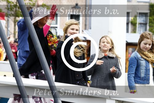 Zwolle 27 april 2016
Koningsdag in Zwolle met Koning Willem Alexander Koningin Maxima Prinses Amalia Ariane Alexia Prins Constantijn Prinses Laurentien Prins Maurits Prinses Marilene Prins Bernhard Prinses Annette Prins Pieter Christiaan Prinses Anita Prins Floris en Prinses Aimee.