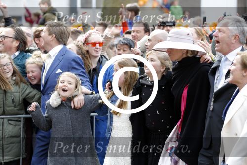 Zwolle 27 april 2016
Koningsdag in Zwolle met Koning Willem Alexander Koningin Maxima Prinses Amalia Ariane Alexia Prins Constantijn Prinses Laurentien Prins Maurits Prinses Marilene Prins Bernhard Prinses Annette Prins Pieter Christiaan Prinses Anita Prins Floris en Prinses Aimee.