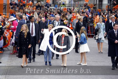 Zwolle 27 april 2016
Koningsdag in Zwolle met Koning Willem Alexander Koningin Maxima Prinses Amalia Ariane Alexia Prins Constantijn Prinses Laurentien Prins Maurits Prinses Marilene Prins Bernhard Prinses Annette Prins Pieter Christiaan Prinses Anita Prins Floris en Prinses Aimee.