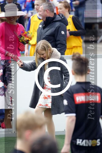 Zwolle 27 april 2016
Koningsdag in Zwolle met Koning Willem Alexander Koningin Maxima Prinses Amalia Ariane Alexia Prins Constantijn Prinses Laurentien Prins Maurits Prinses Marilene Prins Bernhard Prinses Annette Prins Pieter Christiaan Prinses Anita Prins Floris en Prinses Aimee.