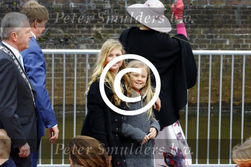 Zwolle 27 april 2016
Koningsdag in Zwolle met Koning Willem Alexander Koningin Maxima Prinses Amalia Ariane Alexia Prins Constantijn Prinses Laurentien Prins Maurits Prinses Marilene Prins Bernhard Prinses Annette Prins Pieter Christiaan Prinses Anita Prins Floris en Prinses Aimee.