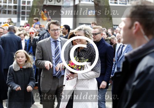 Zwolle 27 april 2016
Koningsdag in Zwolle met Koning Willem Alexander Koningin Maxima Prinses Amalia Ariane Alexia Prins Constantijn Prinses Laurentien Prins Maurits Prinses Marilene Prins Bernhard Prinses Annette Prins Pieter Christiaan Prinses Anita Prins Floris en Prinses Aimee.