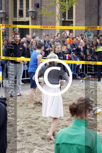Zwolle 27 april 2016
Koningsdag in Zwolle met Koning Willem Alexander Koningin Maxima Prinses Amalia Ariane Alexia Prins Constantijn Prinses Laurentien Prins Maurits Prinses Marilene Prins Bernhard Prinses Annette Prins Pieter Christiaan Prinses Anita Prins Floris en Prinses Aimee.
