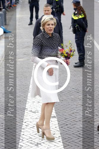 Zwolle 27 april 2016
Koningsdag in Zwolle met Koning Willem Alexander Koningin Maxima Prinses Amalia Ariane Alexia Prins Constantijn Prinses Laurentien Prins Maurits Prinses Marilene Prins Bernhard Prinses Annette Prins Pieter Christiaan Prinses Anita Prins Floris en Prinses Aimee.
