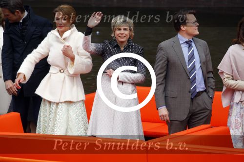 Zwolle 27 april 2016
Koningsdag in Zwolle met Koning Willem Alexander Koningin Maxima Prinses Amalia Ariane Alexia Prins Constantijn Prinses Laurentien Prins Maurits Prinses Marilene Prins Bernhard Prinses Annette Prins Pieter Christiaan Prinses Anita Prins Floris en Prinses Aimee.