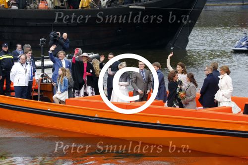Zwolle 27 april 2016
Koningsdag in Zwolle met Koning Willem Alexander Koningin Maxima Prinses Amalia Ariane Alexia Prins Constantijn Prinses Laurentien Prins Maurits Prinses Marilene Prins Bernhard Prinses Annette Prins Pieter Christiaan Prinses Anita Prins Floris en Prinses Aimee.