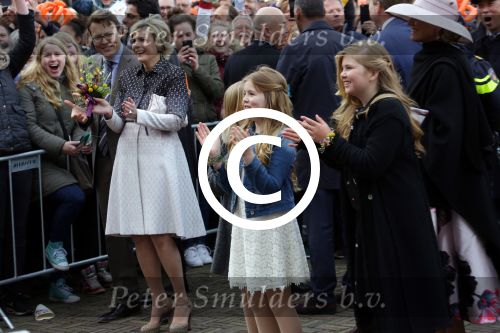Zwolle 27 april 2016
Koningsdag in Zwolle met Koning Willem Alexander Koningin Maxima Prinses Amalia Ariane Alexia Prins Constantijn Prinses Laurentien Prins Maurits Prinses Marilene Prins Bernhard Prinses Annette Prins Pieter Christiaan Prinses Anita Prins Floris en Prinses Aimee.