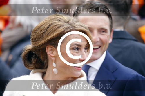 Zwolle 27 april 2016
Koningsdag in Zwolle met Koning Willem Alexander Koningin Maxima Prinses Amalia Ariane Alexia Prins Constantijn Prinses Laurentien Prins Maurits Prinses Marilene Prins Bernhard Prinses Annette Prins Pieter Christiaan Prinses Anita Prins Floris en Prinses Aimee.