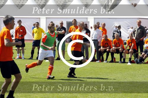 Amsterdam 13 mei 2016
Sportdag van de Johan Cruijff foundation in het olymoisch stadion met oa Johnny Heitinga Dennis Bergkamp Peter Heerschop Vigo Waas Sjaak Swart Kenneth Perez Evelyne de Bruin en Raoul Heertje.