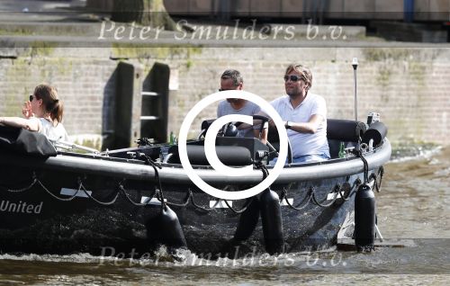 Amsterdam 7 mei 2016 
Rob Witschge en zijn vrouw Barbara aan het varen met Johnny en Danielle van t schip en hun dochter.