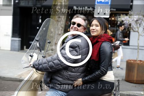 Amsterdam 12 april 2016
Robbie Hofman met een vriendin op de scooter.