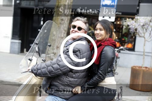 Amsterdam 12 april 2016
Robbie Hofman met een vriendin op de scooter.