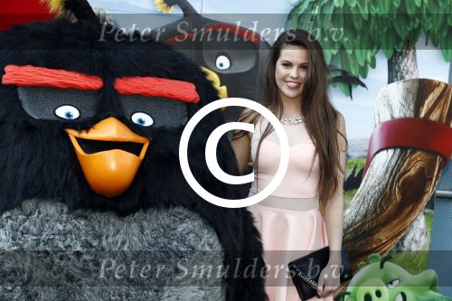 Amsterdam 7 mei 2016
Premiere Angry birds in pathe arena met oa de nederlandse stemmencast , Enzo Knol Ruben Nicolai Murth Mossel Eddy Zoe en Robin Martens. Robin met vriend  Kenzo Alvares met zijn (zusje/dochtertje??)