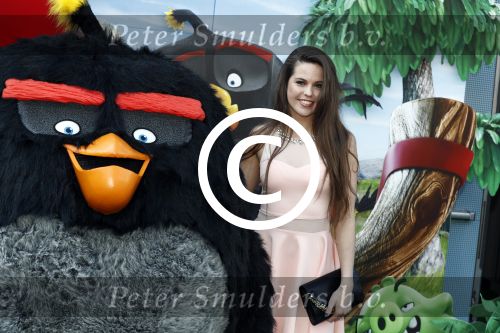 Amsterdam 7 mei 2016
Premiere Angry birds in pathe arena met oa de nederlandse stemmencast , Enzo Knol Ruben Nicolai Murth Mossel Eddy Zoe en Robin Martens. Robin met vriend  Kenzo Alvares met zijn (zusje/dochtertje??)