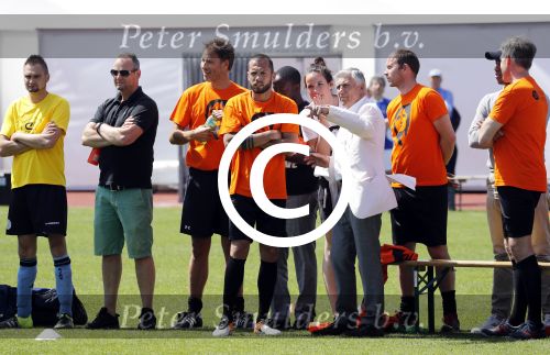 Amsterdam 13 mei 2016
Sportdag van de Johan Cruijff foundation in het olymoisch stadion met oa Johnny Heitinga Dennis Bergkamp Peter Heerschop Vigo Waas Sjaak Swart Kenneth Perez Evelyne de Bruin en Raoul Heertje.