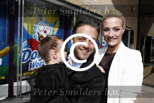 Gouda 17 april 2016
Premiere Dolfje Weerwolfje geproduceerd door Rick Engelkes naar een verhaal van Paul v Loon.
Tommie Christiaan met dochter en vriendin Michelle Splietelhof
