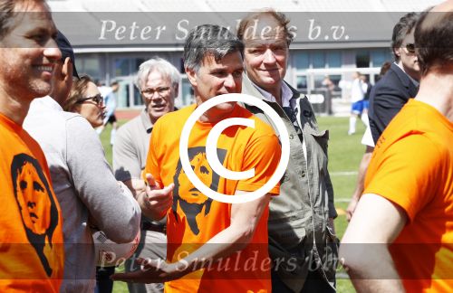 Amsterdam 13 mei 2016
Sportdag van de Johan Cruijff foundation in het olymoisch stadion met oa Johnny Heitinga Dennis Bergkamp Peter Heerschop Vigo Waas Sjaak Swart Kenneth Perez Evelyne de Bruin en Raoul Heertje.