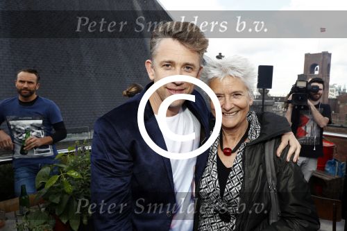 Amsterdam 18 april 2016 
Presentatie Linda man met Waldemar Torenstra op de cover. De presentatie is op het dakterras van de Bijenkorf. Waldemar met zijn moeder