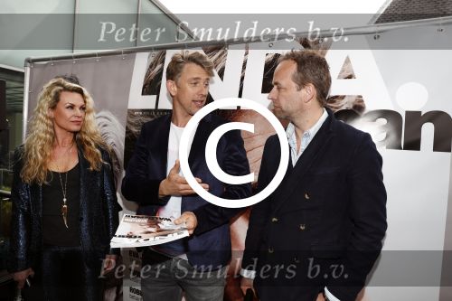 Amsterdam 18 april 2016 
Presentatie Linda man met Waldemar Torenstra op de cover. De presentatie is op het dakterras van de Bijenkorf.  hoofdredacteur LINDA, Jildou van der Bijl en hoofdredacteur LINDA man Iebele van der Meulen tijdens de lancering van LINDA.man