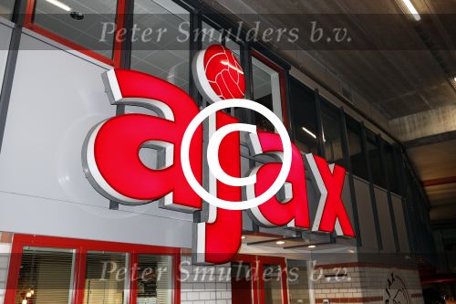 Amsterdam 25 april 2017
Huis Igone de JonghJohan Cruijff run van 14 km vanuit Olympisch stadon naar Arena. Johan Cruijff zou vandaag 70 geworden zijn. oa Estelle Cruijff Johnny Heitinga Sjaak Swart Erben Wennemars deden mee