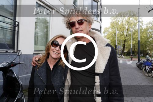 Amsterdam 13 april 2017 
Presentatie boek Dick Maas in de smet studios. Tatjana en Huub Stapel ontvangen het eerste exemplaar. Angela Groothuizen met man