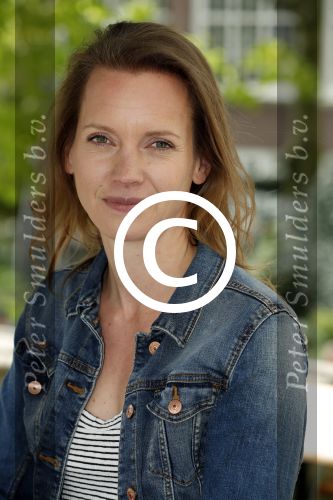 Amsterdam 13 april 2017 
Castpresentatie Huisvrouwen Bestaan Niet in vondel CS in het vondelpark. Anielle Webster