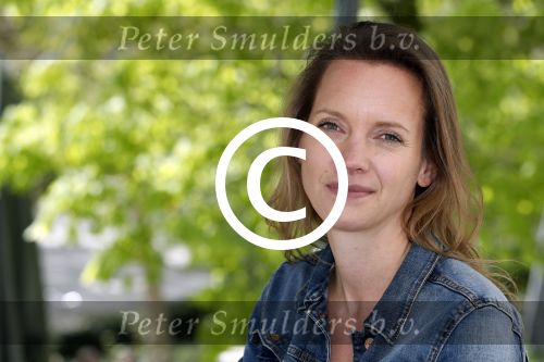 Amsterdam 13 april 2017 
Castpresentatie Huisvrouwen Bestaan Niet in vondel CS in het vondelpark. Anielle Webster