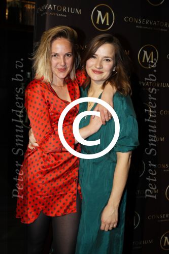 Amsterdam 5 april 2017
Presentatie / feestje van Magnum ijs in het conservatorium hotel. Iedereen kwam in Pyama.
Barbara Sloesen met een vriendin