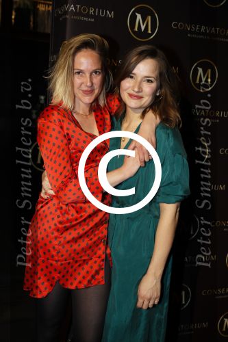 Amsterdam 5 april 2017
Presentatie / feestje van Magnum ijs in het conservatorium hotel. Iedereen kwam in Pyama.
Barbara Sloessen met een vriendin